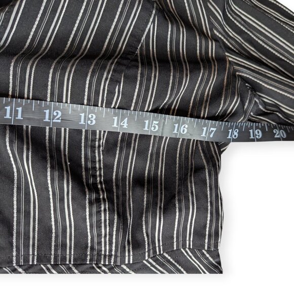 Debbie Shuchat Black White Pinstriped Long Sleeve Button Front French Cuffs Sz 6 - Picture 14 of 16